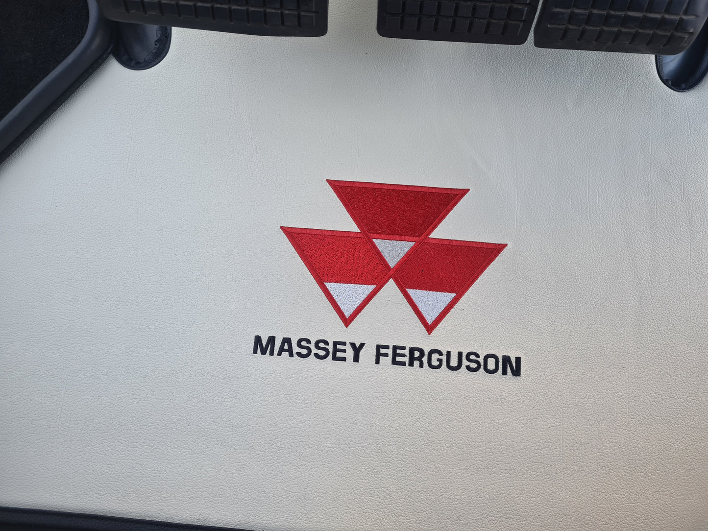 Gulvmatte til Massey Ferguson