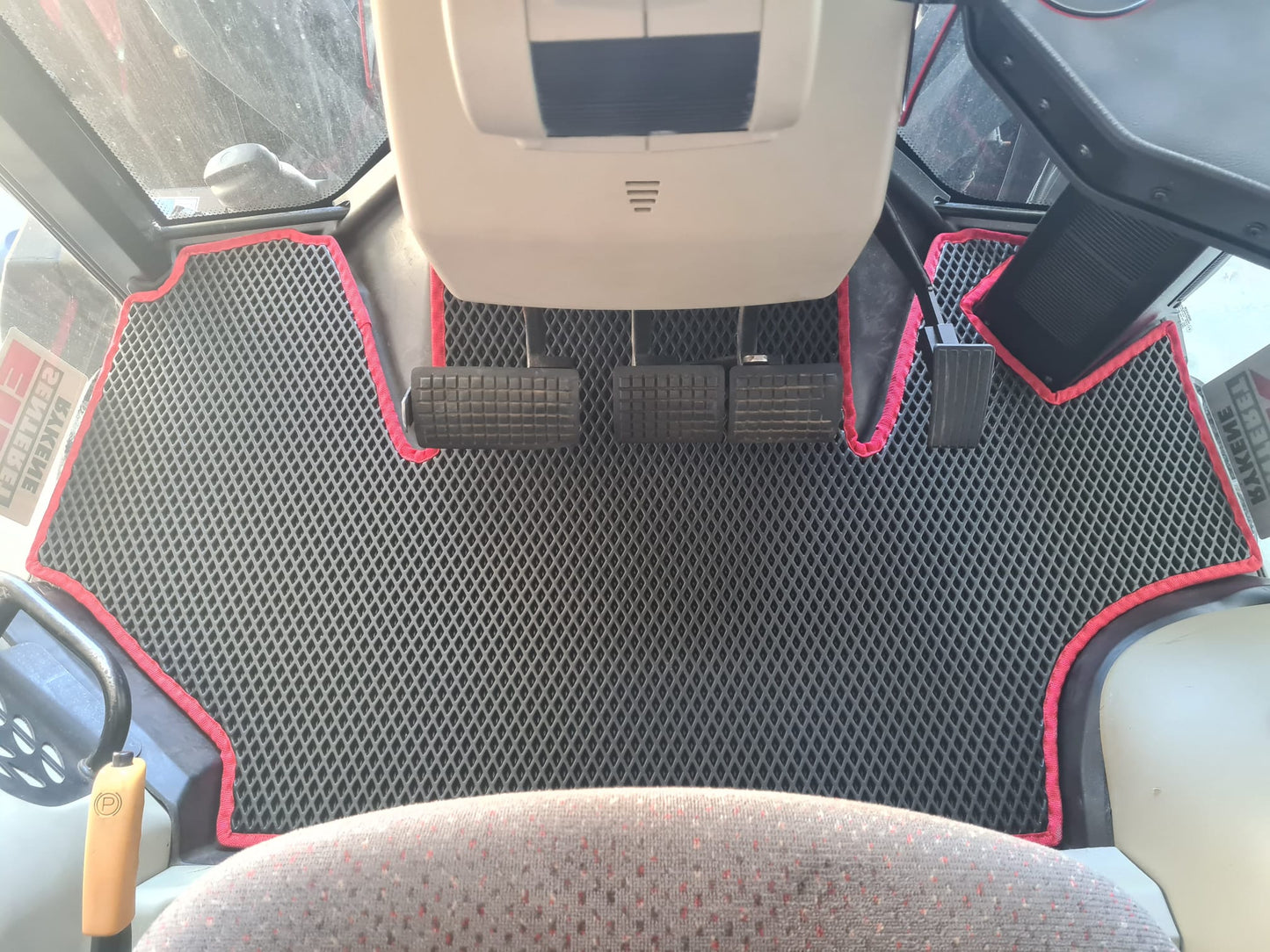 Gulvmatter i EVA-skum Massey Ferguson