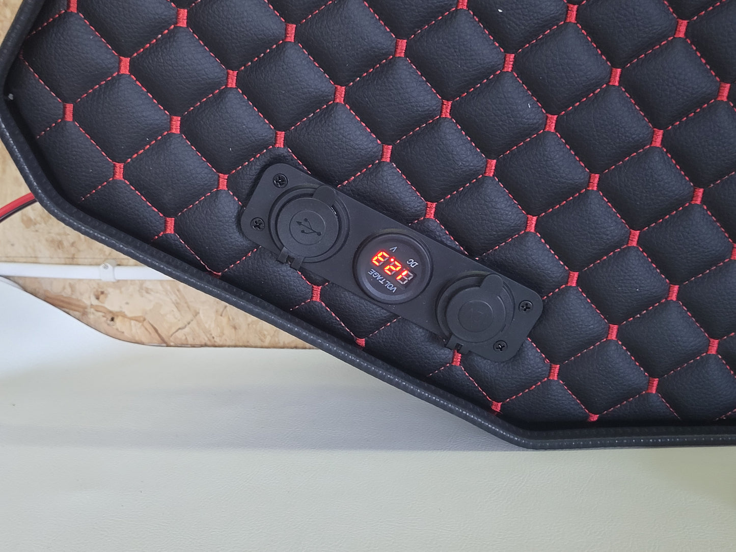 Traktorbord passer til Massey Ferguson 6S