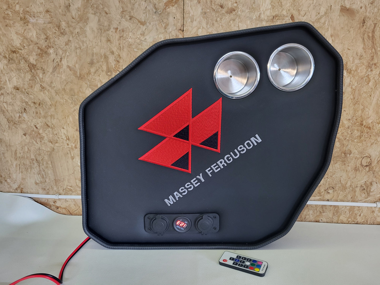Traktorbord passer til Massey Ferguson 5M