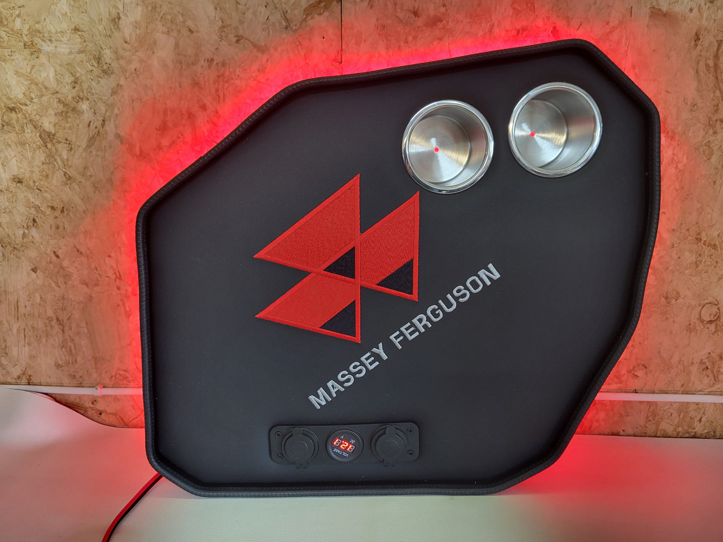 Traktorbord passer til Massey Ferguson 5M