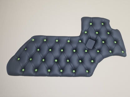 Gulvmatte med knapper til John Deere 6R – svart skai