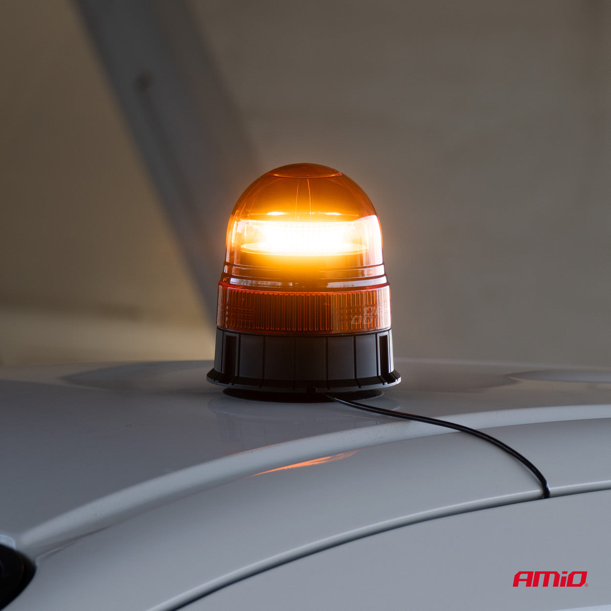 Varsellys 39 LED med magnetfeste, R65- og R10-godkjent, 12/24 V, AMIO-02300