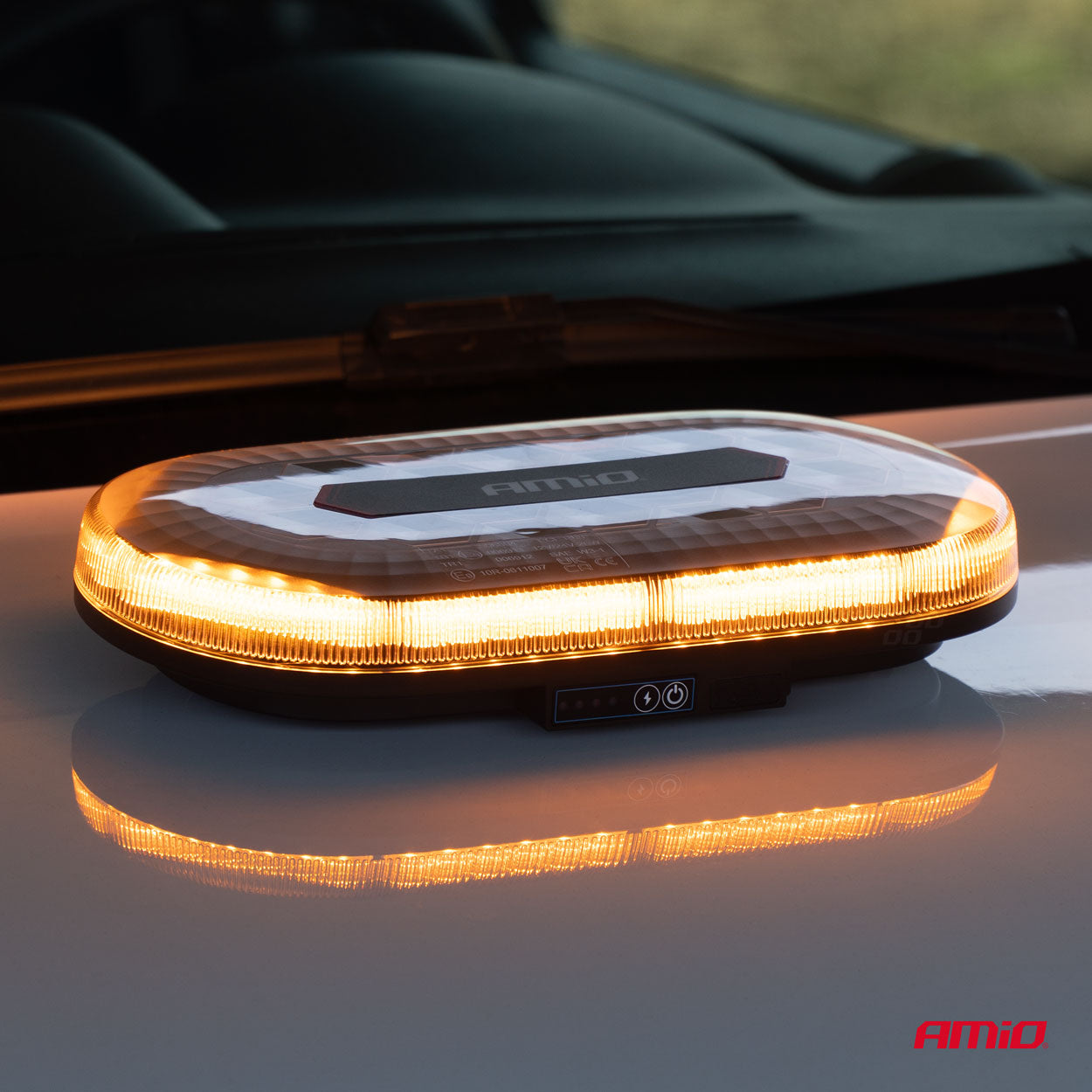 Trådløs LED varsellysbjelke med fjernkontroll, R65- og R10-godkjent, 326 × 186 × 63 mm, 26 W, 12/24 V, AMIO-04369