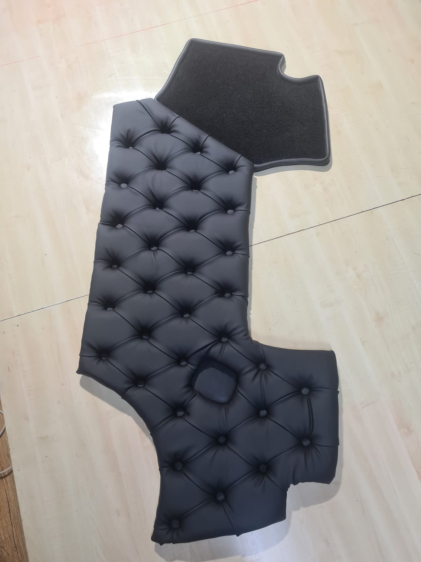 Gulvmatte med knapper