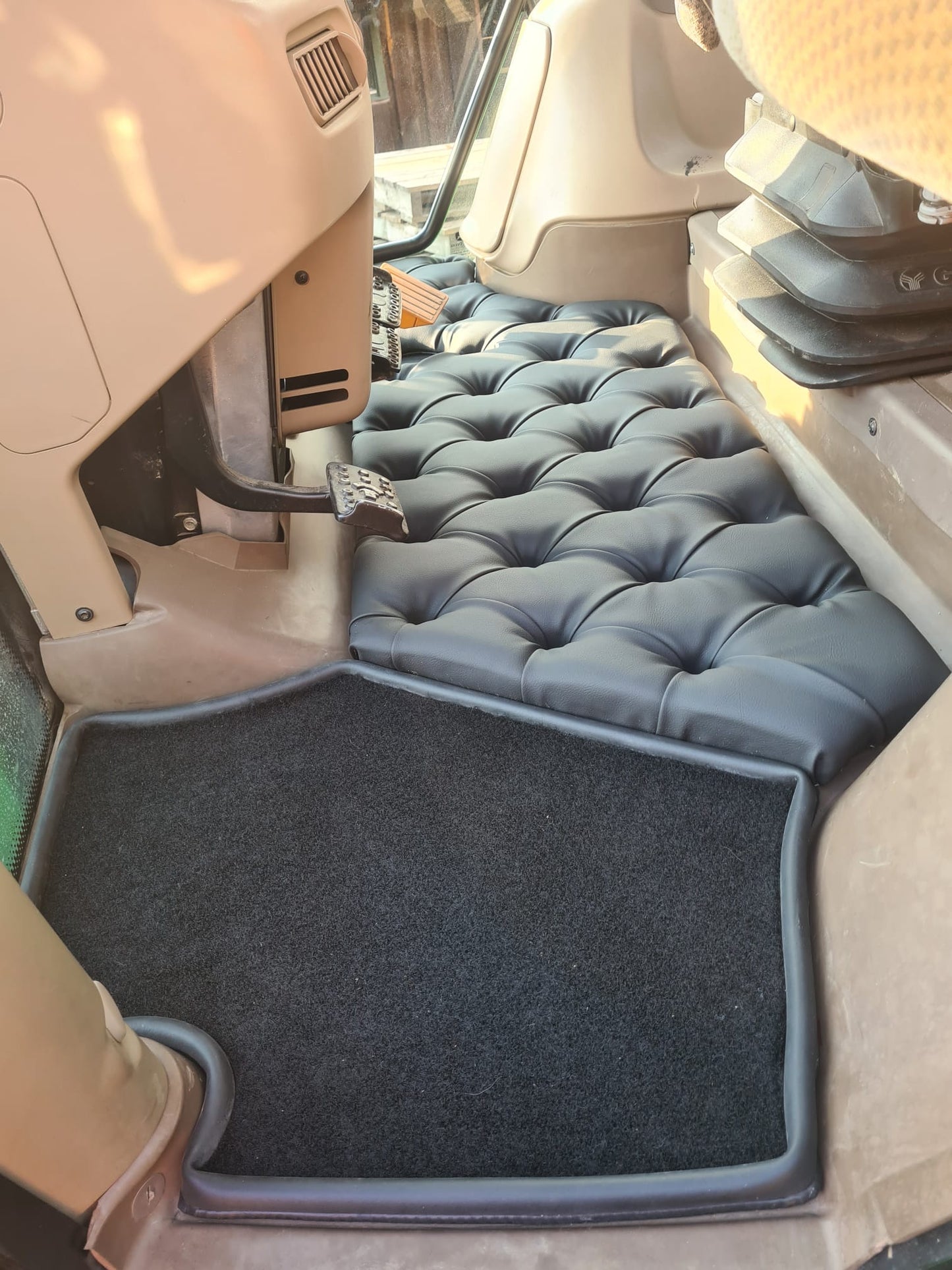 Gulvmatte med knapper