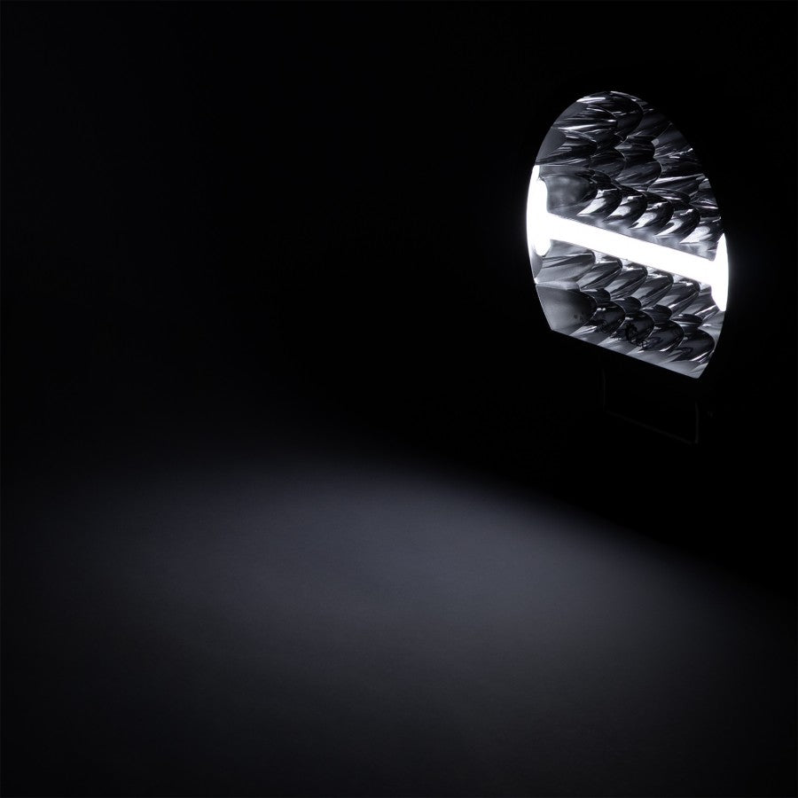 LED ekstralys / fjernlys med posisjonslys i form av lysstripe, KAMAR - L3435